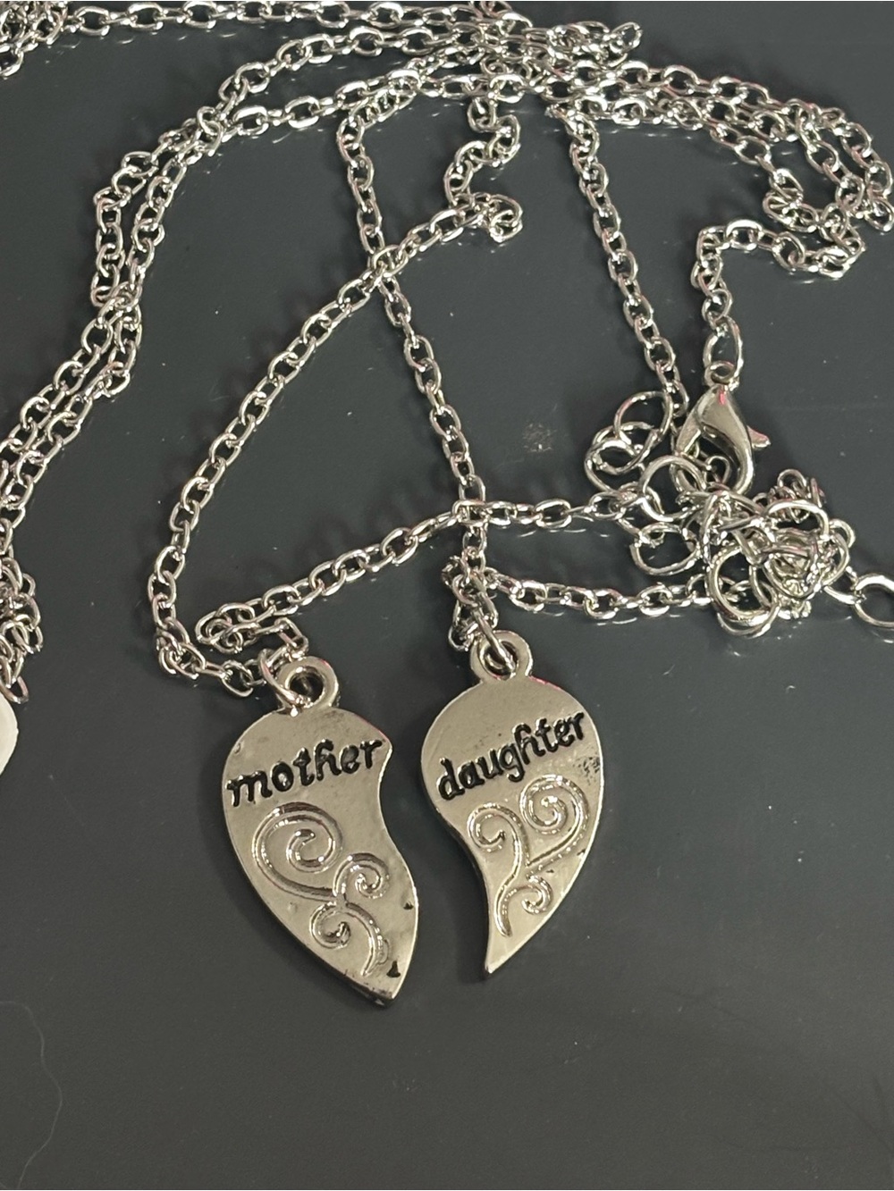 Fashion Jewelry Mother & Daughter Split Heart Necklace Set